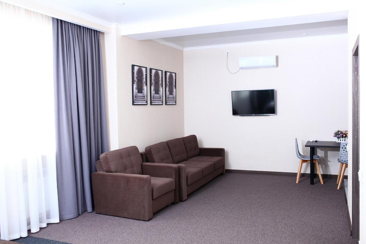 Meridian Karagandy Exteriér fotografie