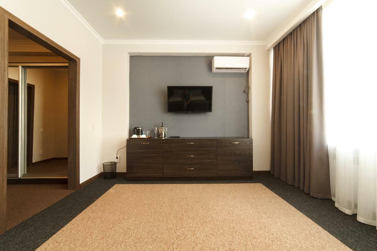 Meridian Karagandy Exteriér fotografie