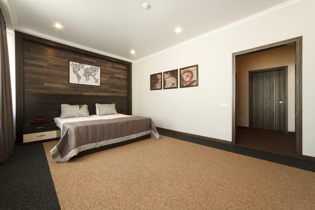 Meridian Karagandy Exteriér fotografie
