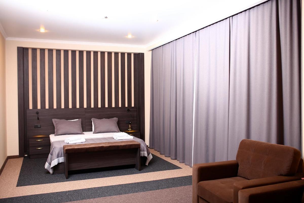 Meridian Karagandy Exteriér fotografie